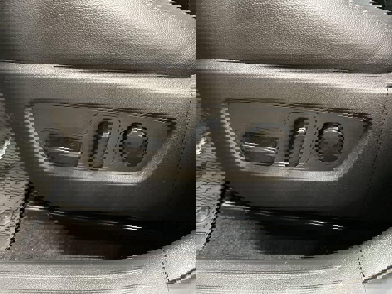 Used 2024 MAZDA CX-50 AWD 2.5 Turbo w/ Weather Package image 16