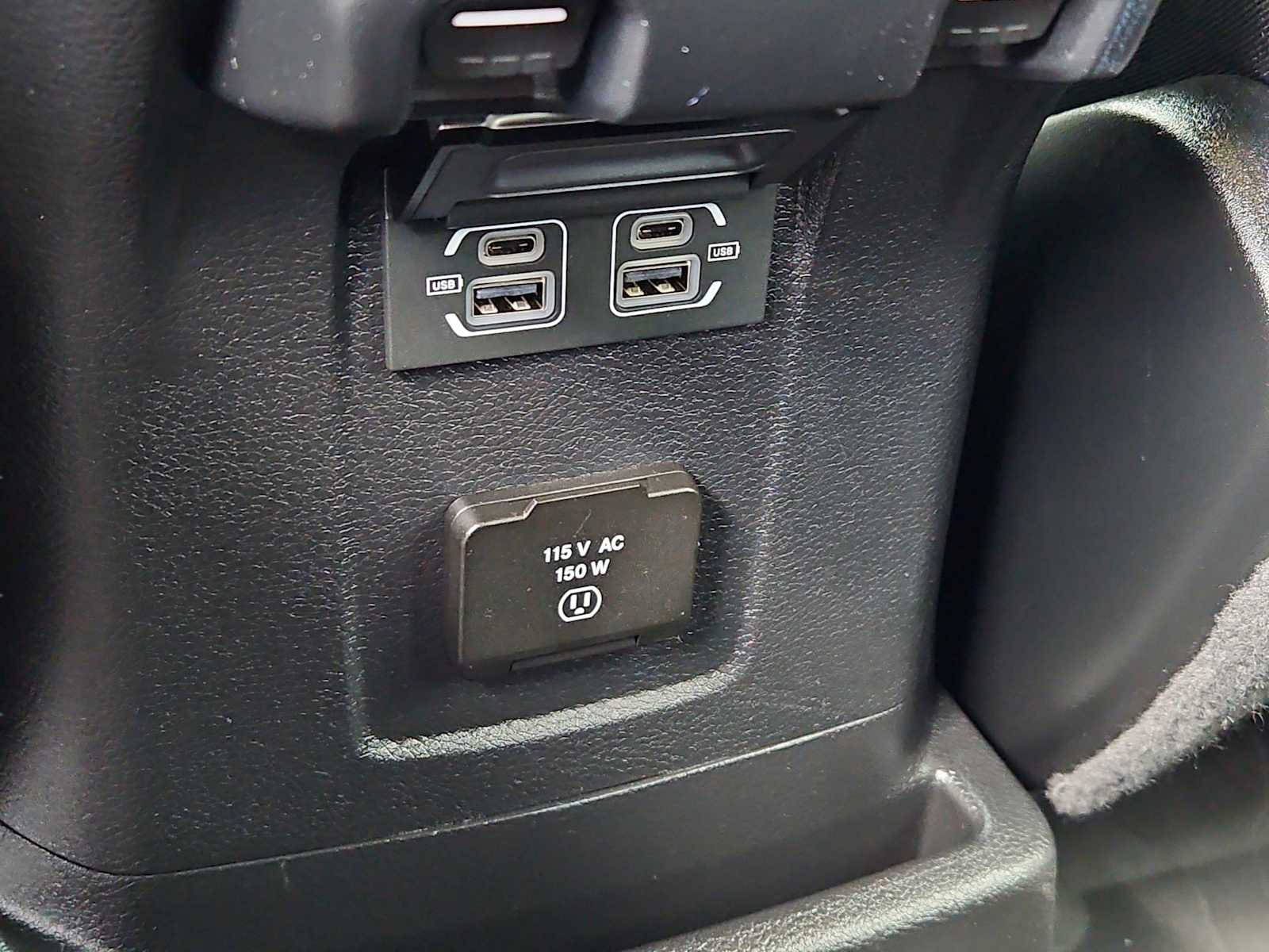 Used 2023 Jeep Wrangler Unlimited Sahara w/ Cold Weather Group AWD/4WD image 21