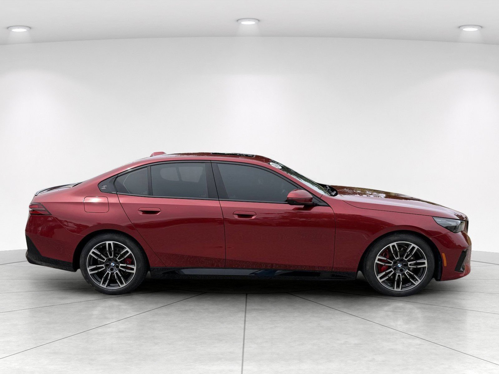 Used 2024 BMW 540i xDrive w/ Premium Package AWD/4WD image 3