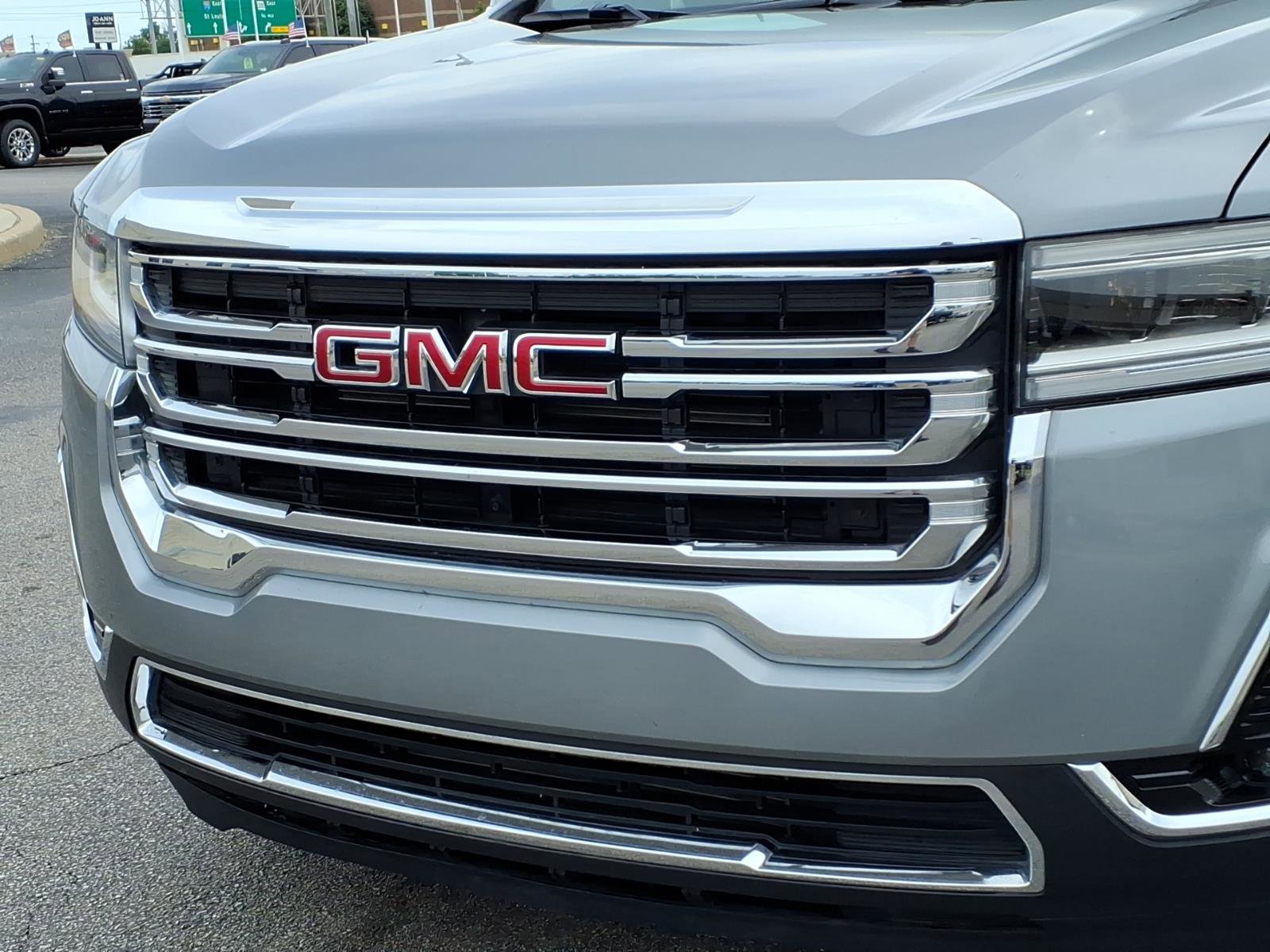 Used 2023 GMC Acadia SLT w/ LPO, Floor Liner Package FWD image 35