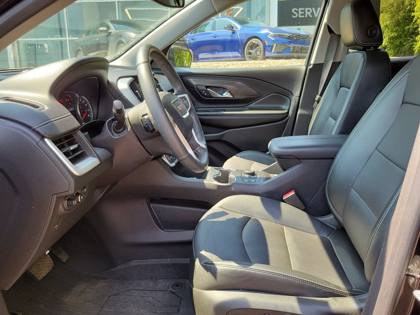 Used 2023 GMC Terrain SLT w/ LPO, Floor Liner Package AWD/4WD image 9
