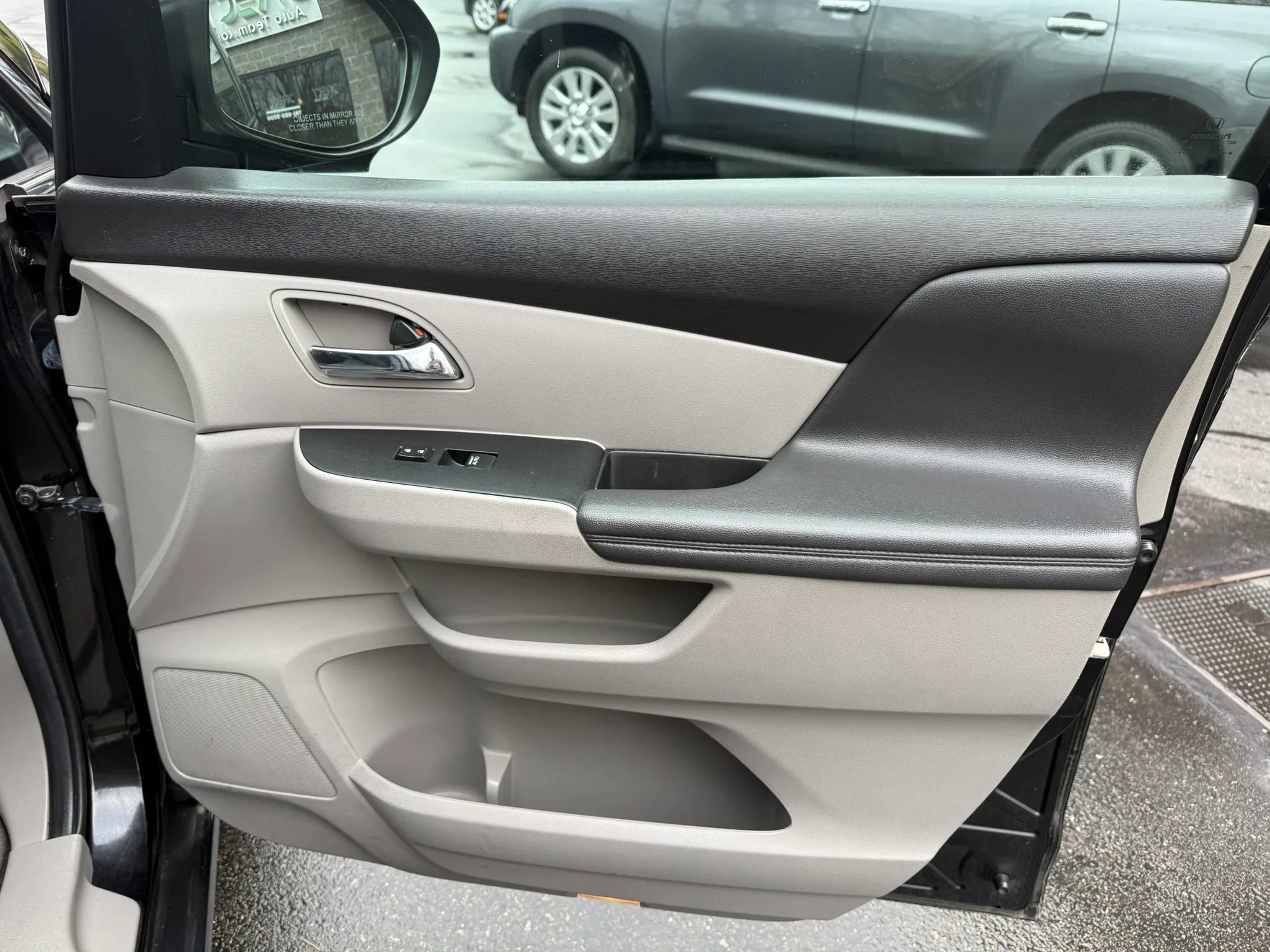 Used 2014 Honda Odyssey EX-L image 10