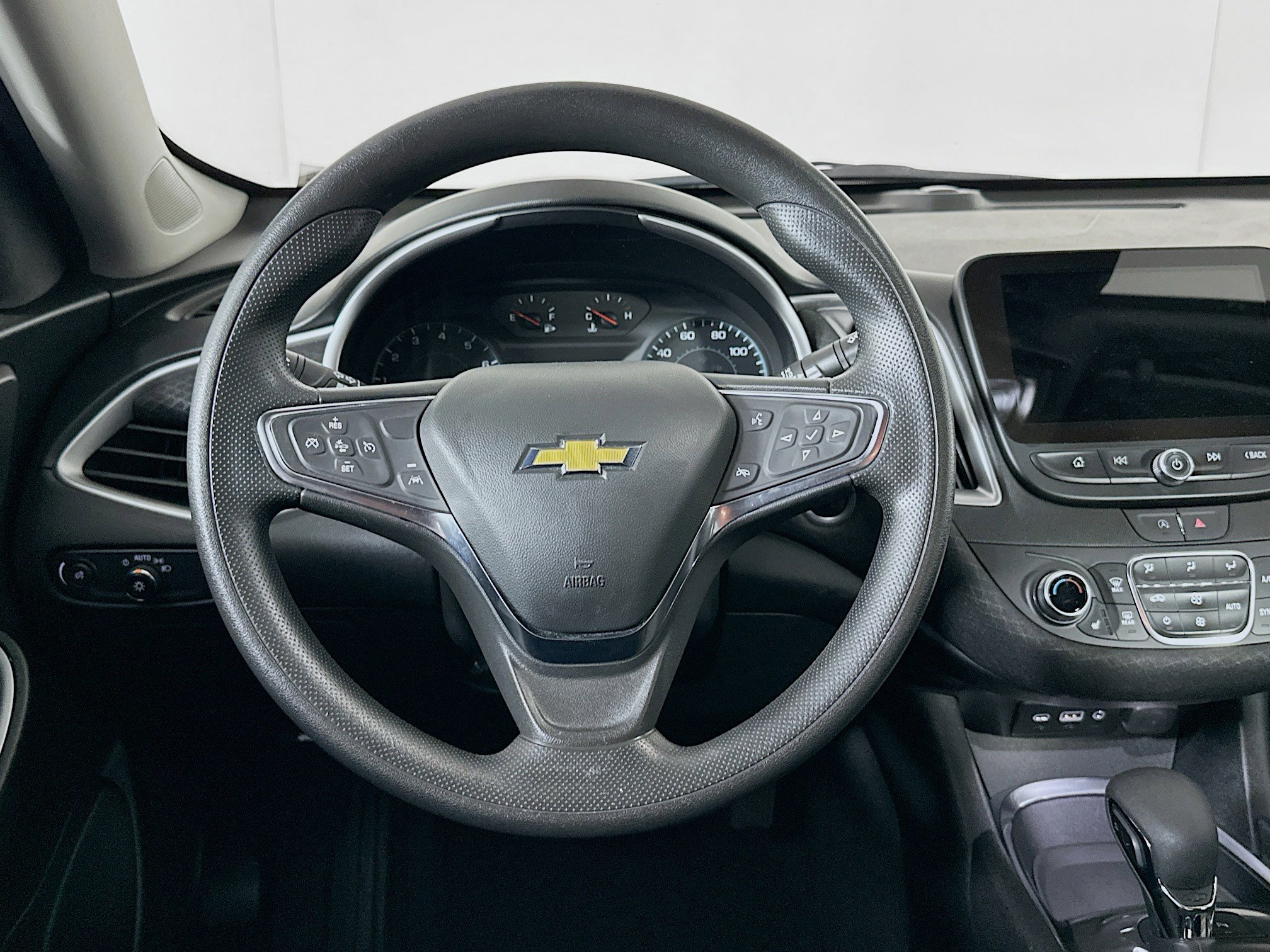 Used 2024 Chevrolet Malibu LT FWD image 17