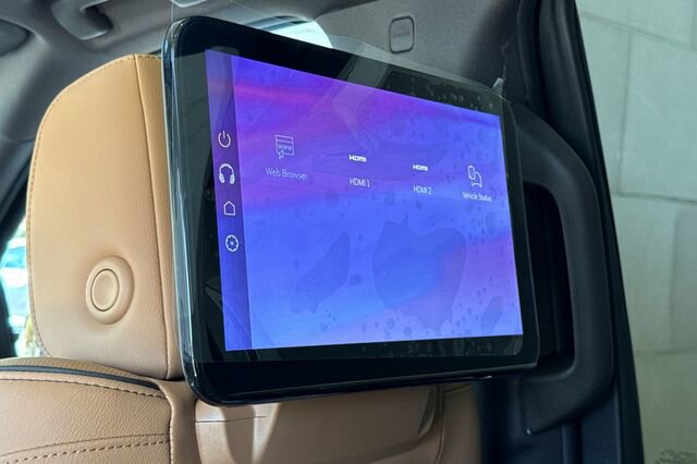 New 2026 Cadillac Escalade Luxury w/ Touring Package AWD/4WD image 15