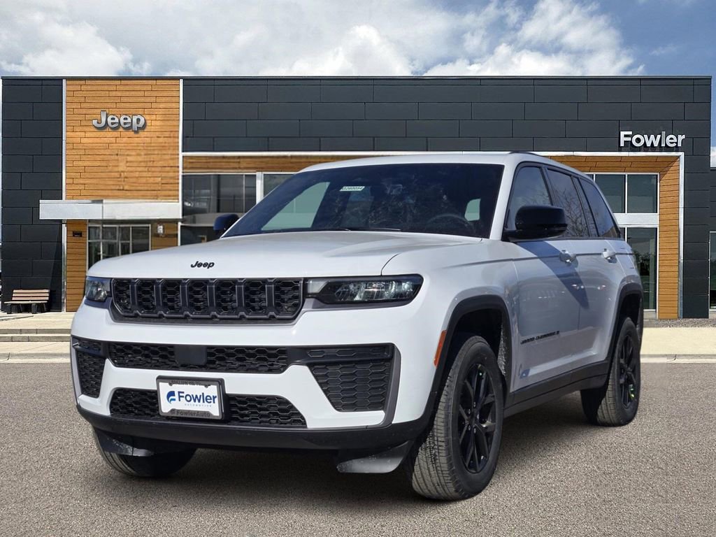 New 2026 Jeep Grand Cherokee Laredo image 1