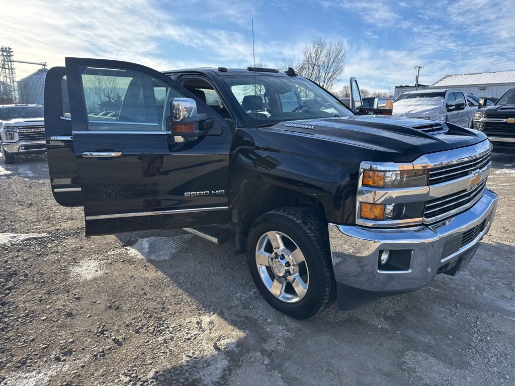 Used 2017 Chevrolet Silverado 2500 LTZ w/ Duramax Plus Package image 33