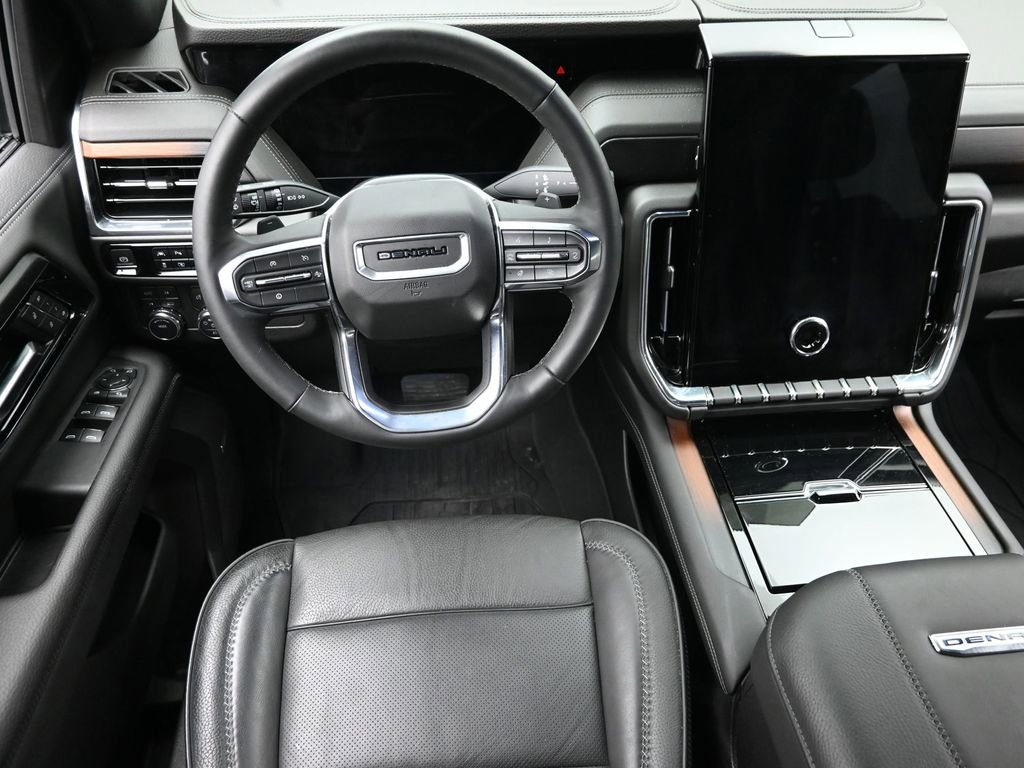 Used 2025 GMC Yukon Denali w/ LPO, Floor Liner Package image 12