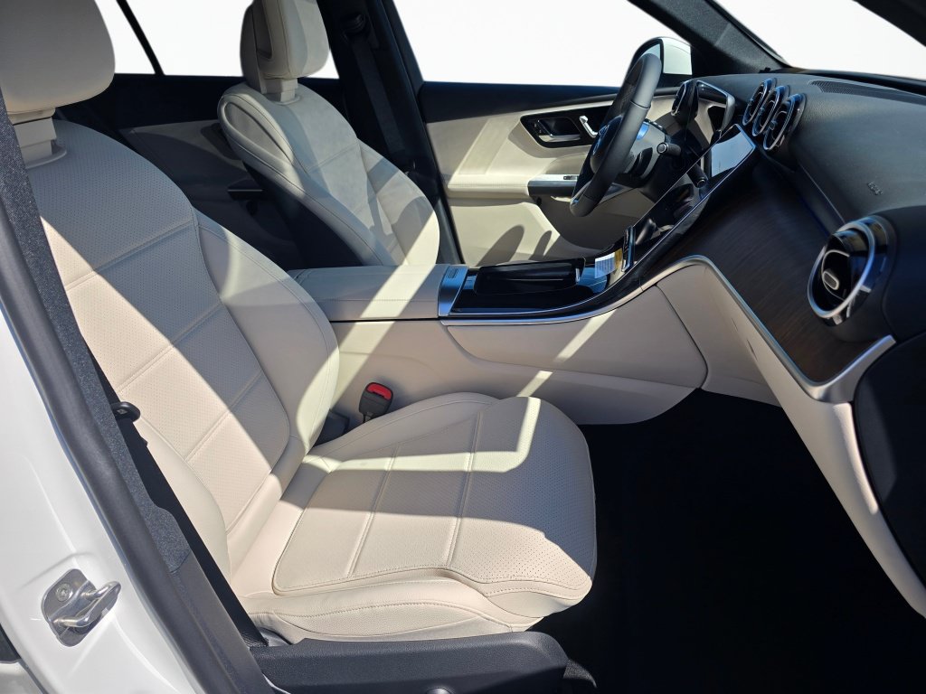 New 2027 Mercedes-Benz GLC 300 4MATIC image 24