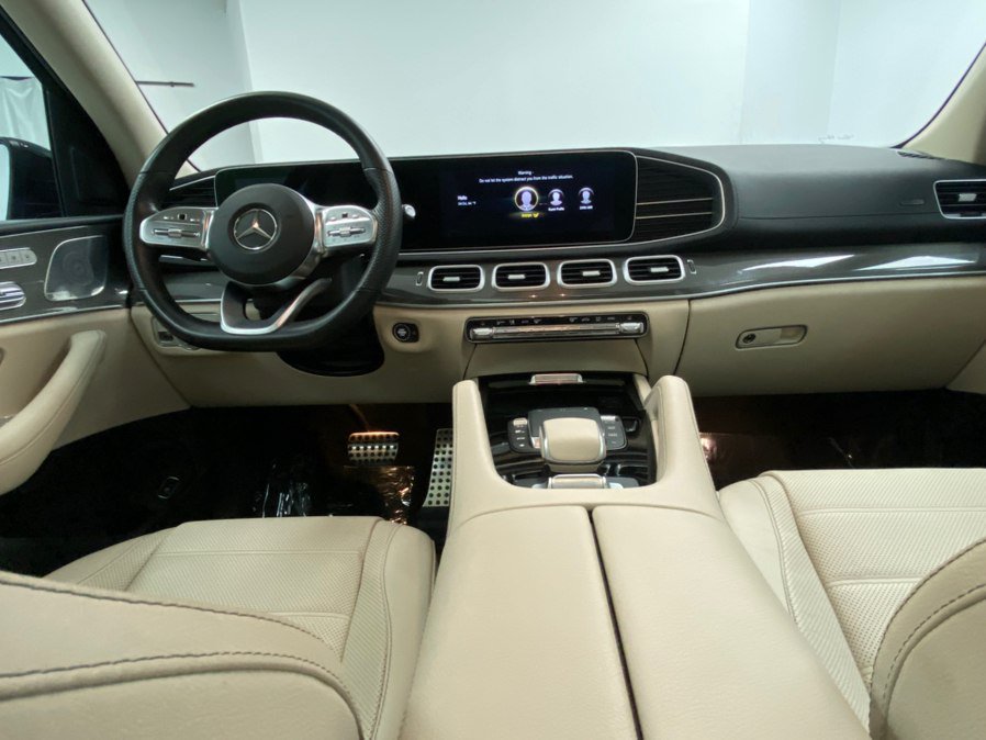 Used 2023 Mercedes-Benz GLS 450 4MATIC image 24