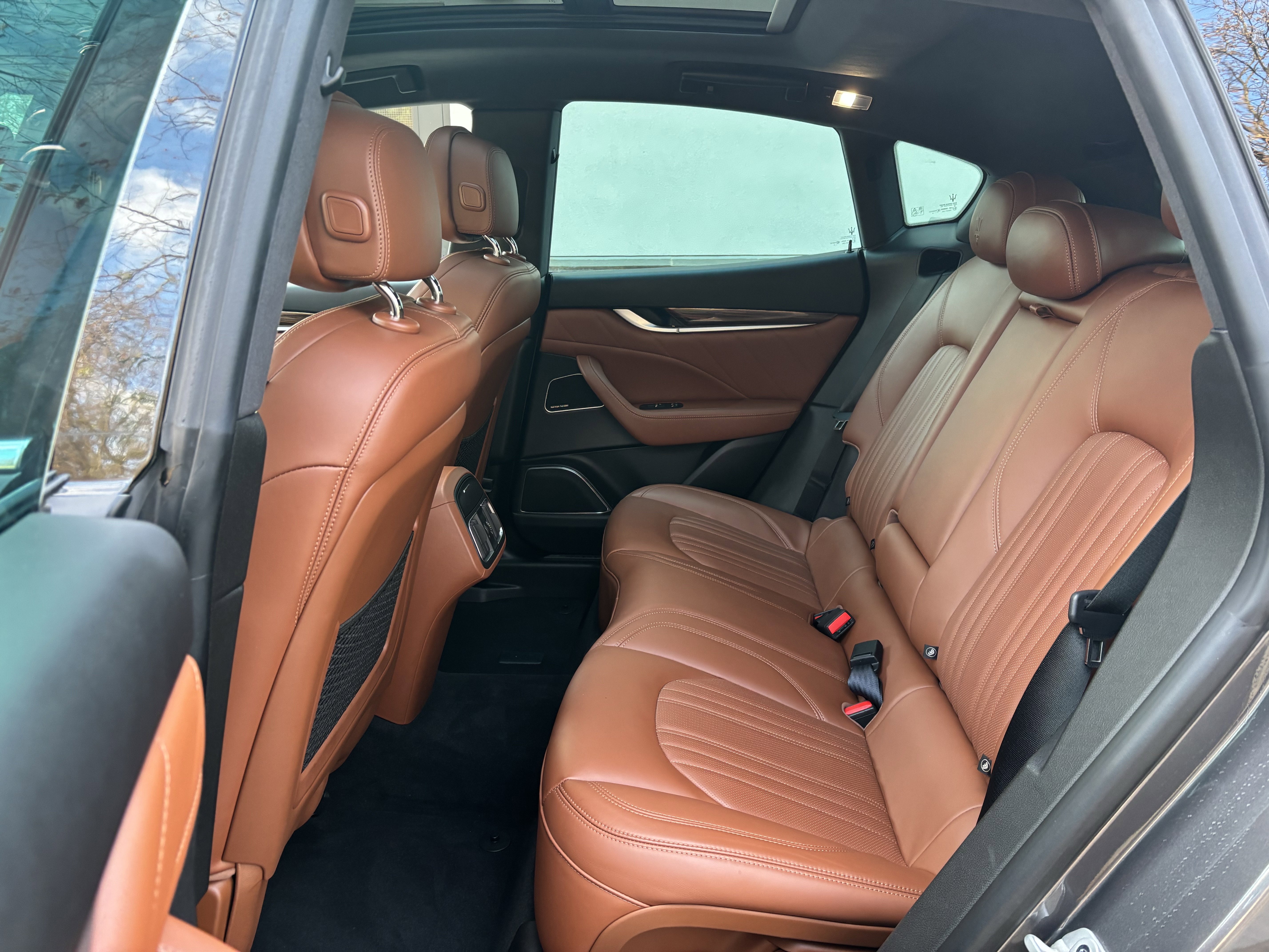 Used 2019 Maserati Levante GranLusso image 13