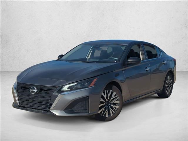 Used 2024 Nissan Altima 2.5 SV