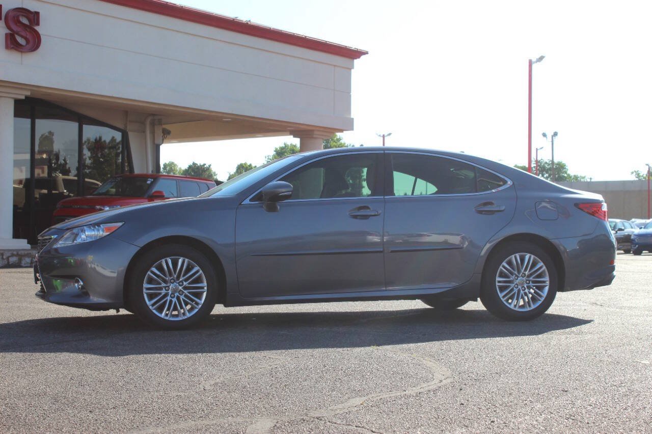 Used 2014 Lexus ES 350 w/ Luxury Package FWD image 6