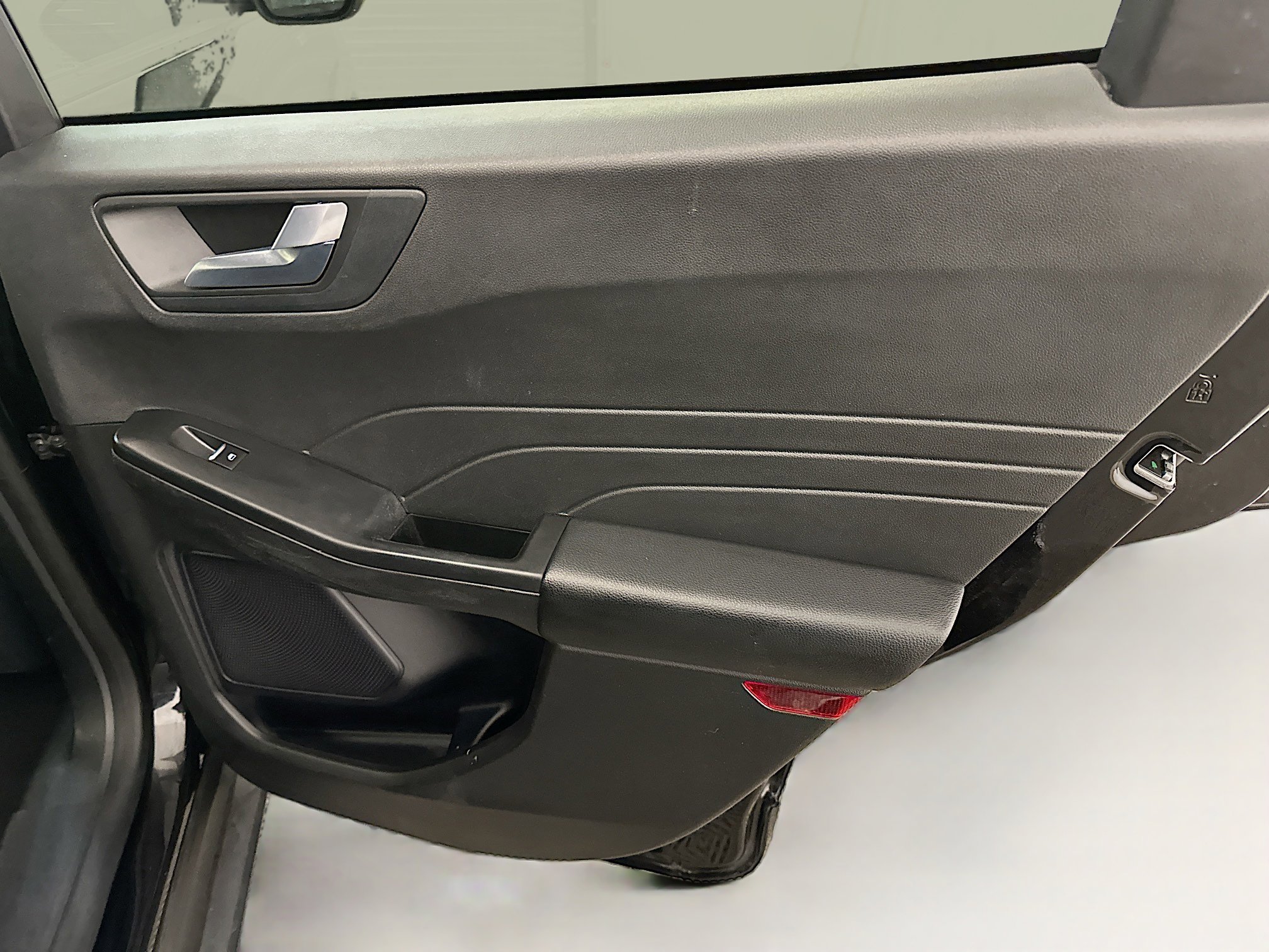 Used 2024 Ford Escape ST-Line image 32