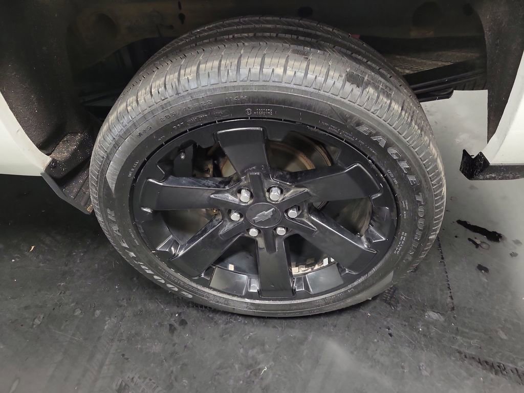 Used 2018 Chevrolet Silverado 1500 LT w/ All Star Edition image 12