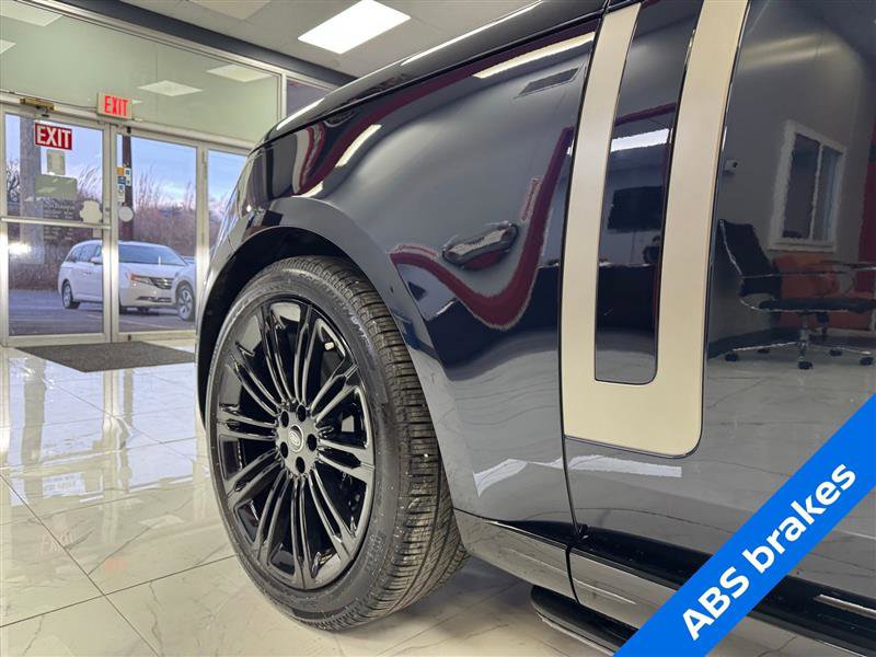 Used 2025 Land Rover Range Rover SE image 7