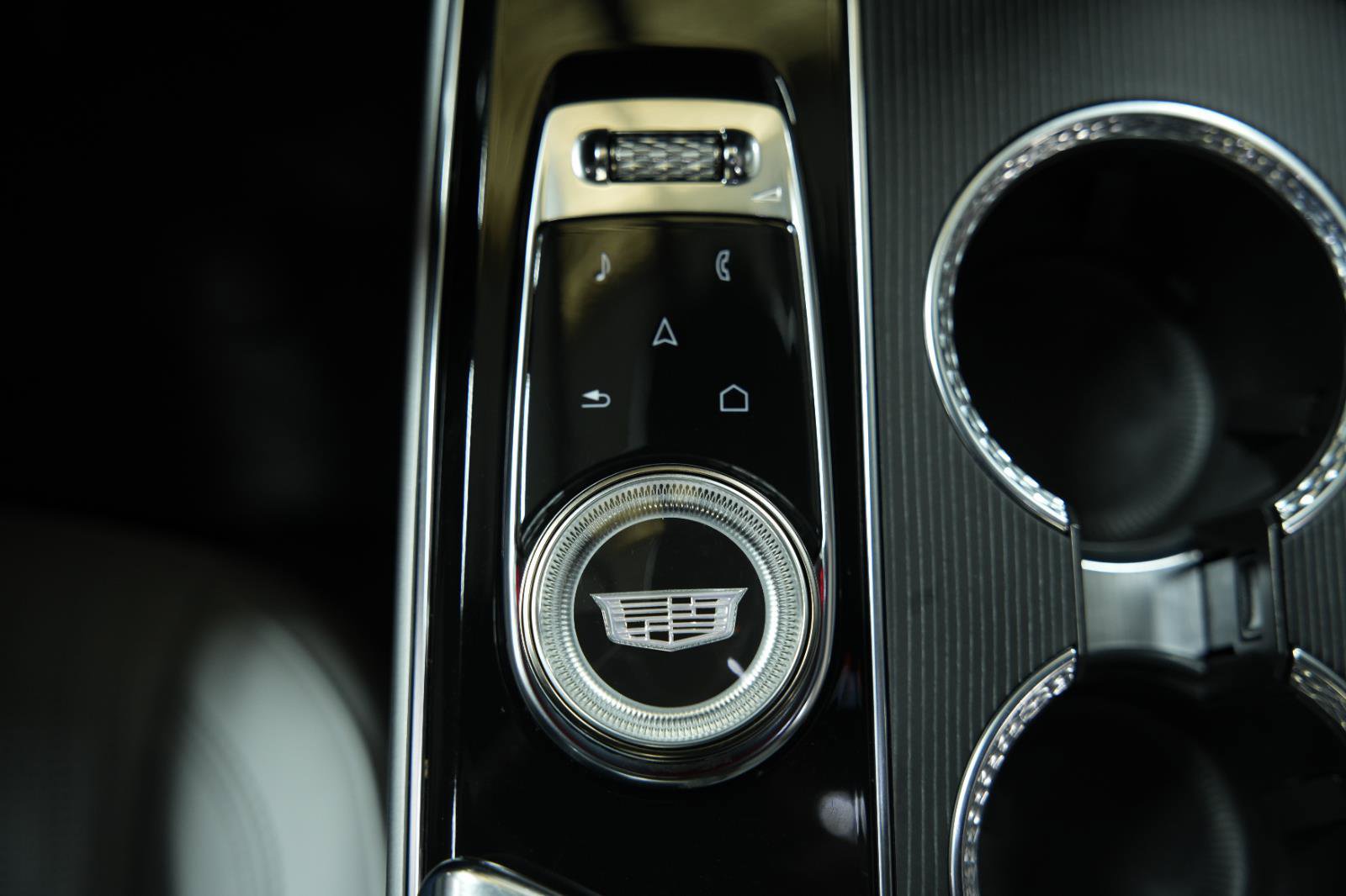 Used 2024 Cadillac Lyriq Luxury image 40