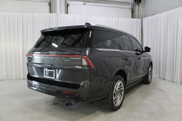New 2026 Lincoln Navigator Reserve AWD/4WD image 25
