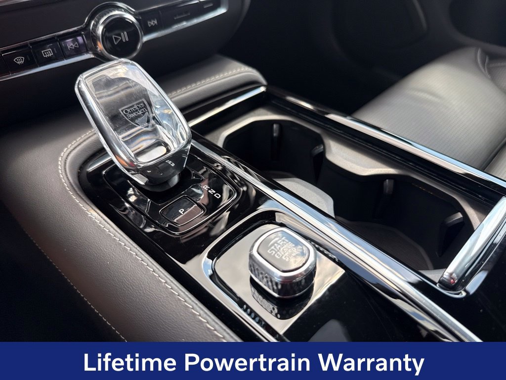 Certified 2025 Volvo S60 T8 Ultra AWD/4WD image 16