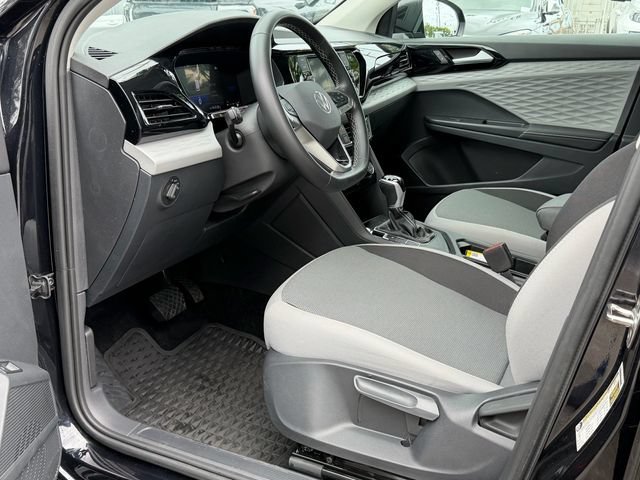 Certified 2024 Volkswagen Taos S FWD image 13