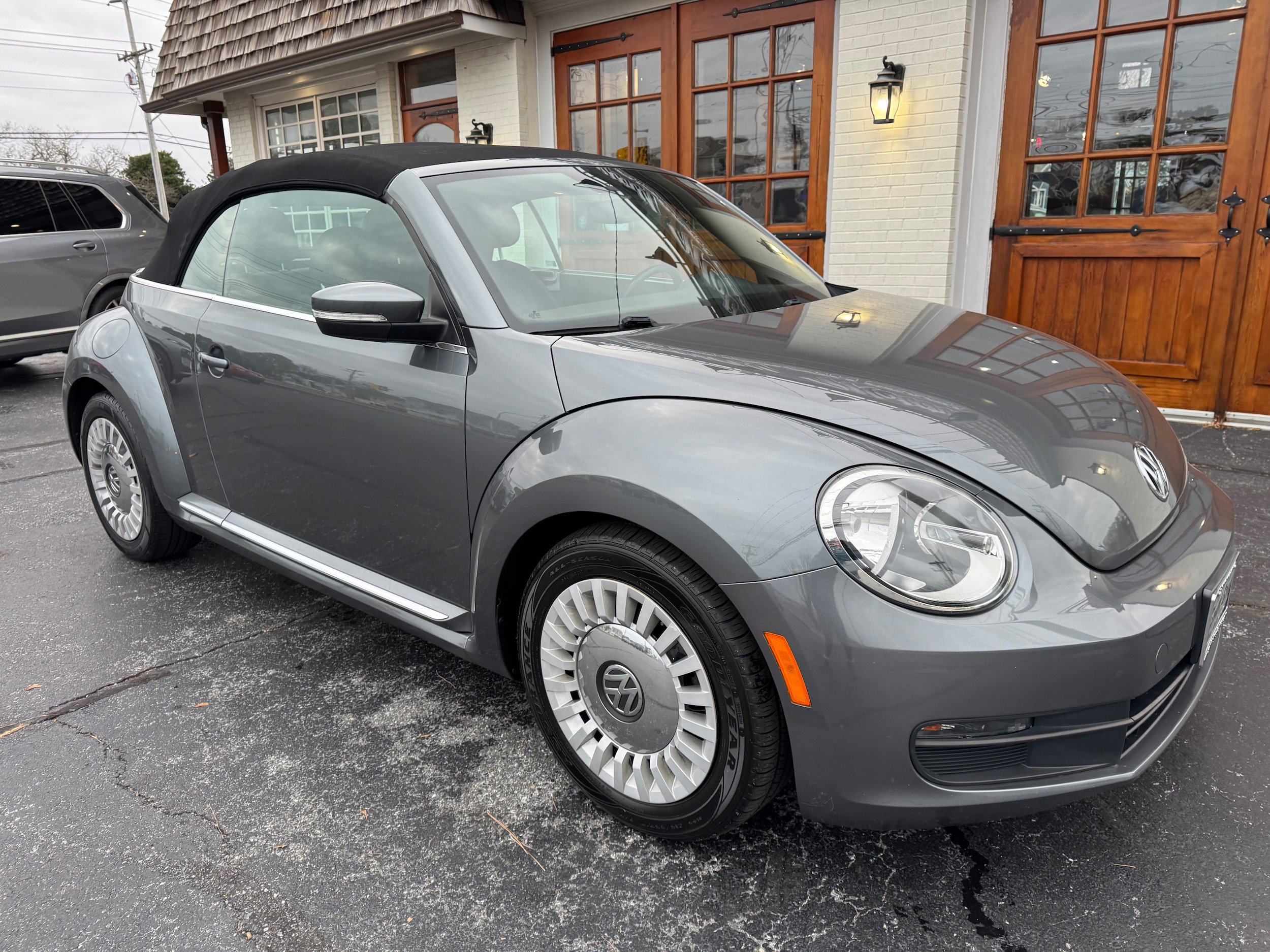 Used 2013 Volkswagen Beetle 2.5 image 2