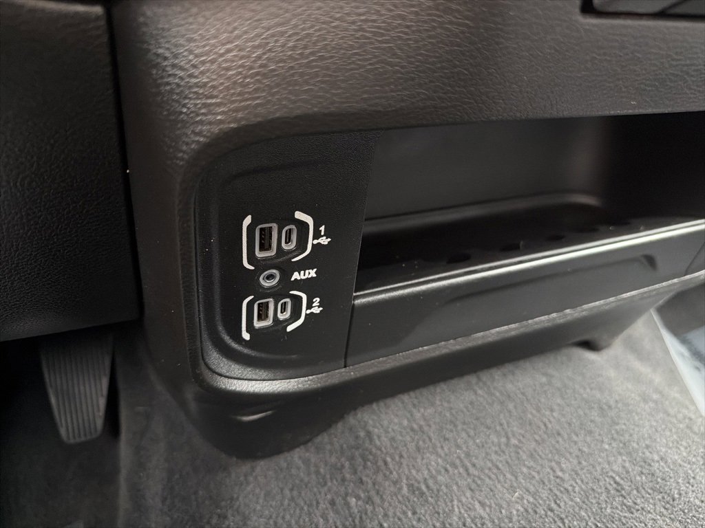 Used 2024 RAM 2500 Big Horn image 30