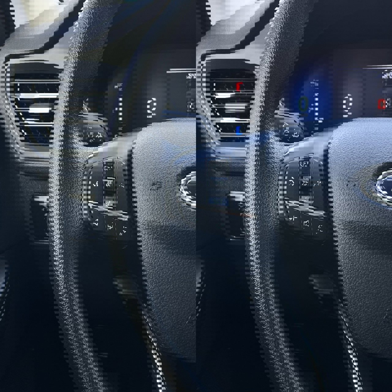 Used 2025 Ford Escape Active image 14