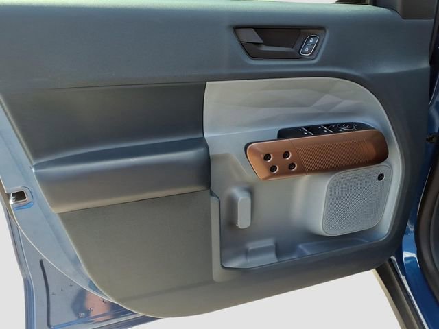 Used 2024 Ford Maverick Lariat FWD image 11
