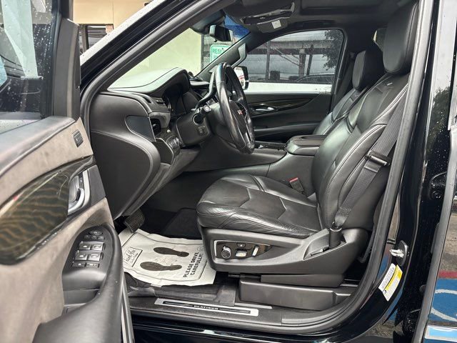 Used 2018 Cadillac Escalade ESV Platinum AWD/4WD image 14