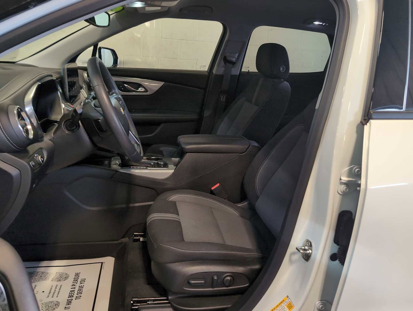 Used 2024 Chevrolet Blazer LT w/ Convenience Package image 18