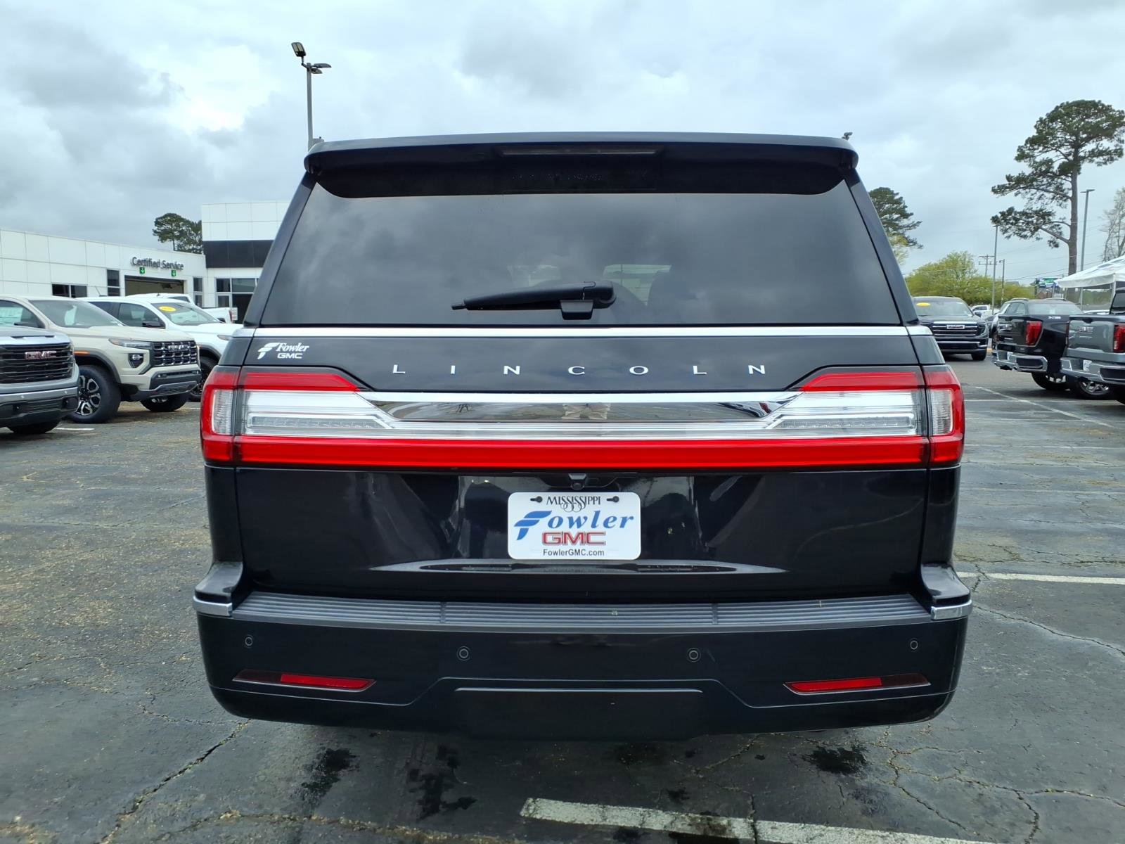 Used 2021 Lincoln Navigator L Reserve w/ Luxury Package image 4