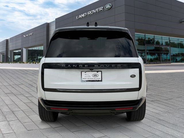 Used 2023 Land Rover Range Rover SE AWD/4WD image 4