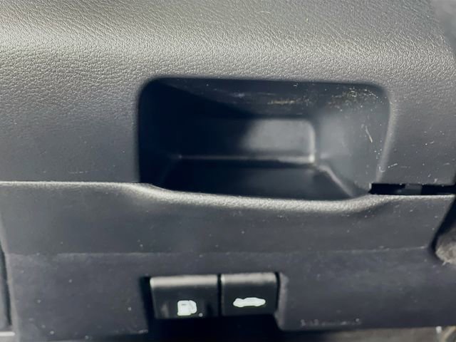 Used 2024 Nissan Kicks SV image 12