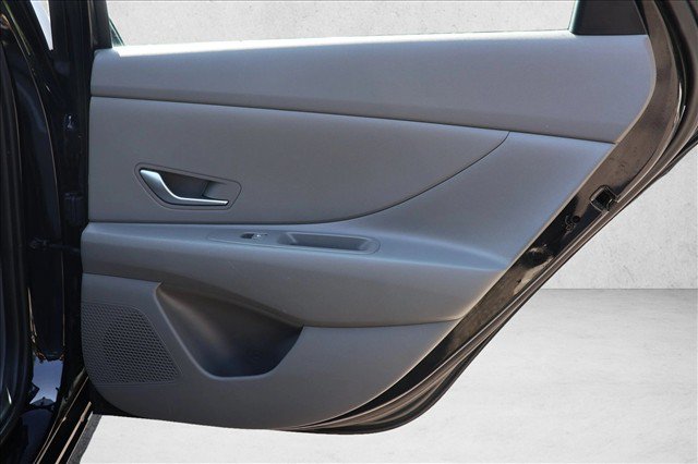 Used 2024 Hyundai Elantra SEL FWD image 26