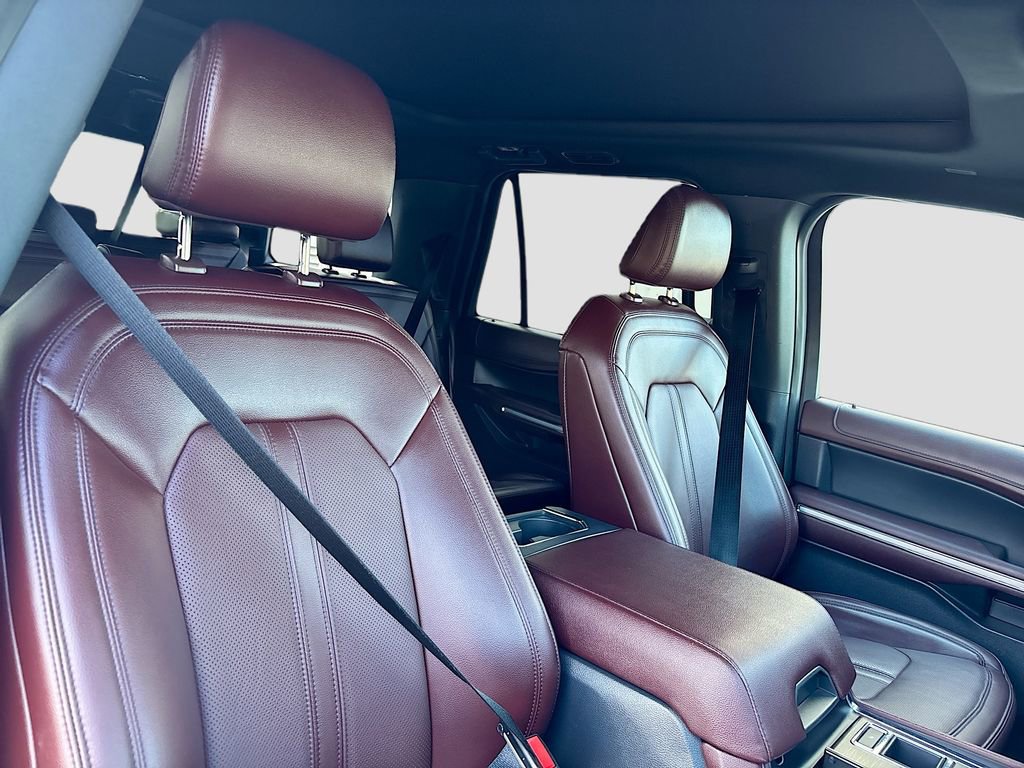 Used 2024 Ford Expedition Limited image 31