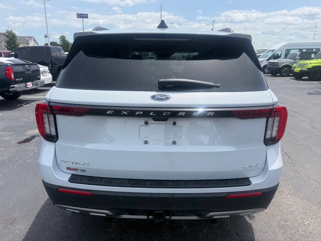 New 2026 Ford Explorer Active w/ Active Comfort Package AWD/4WD image 4