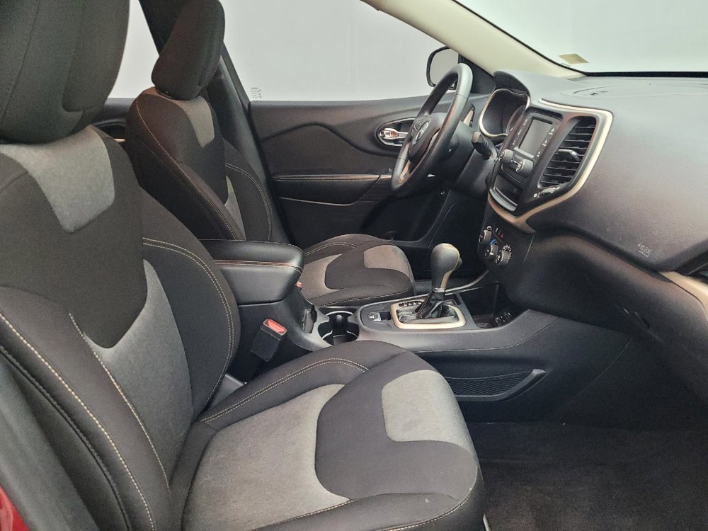 Used 2017 Jeep Cherokee Sport image 21