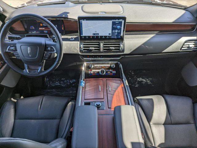 New 2024 Lincoln Navigator L Reserve image 11