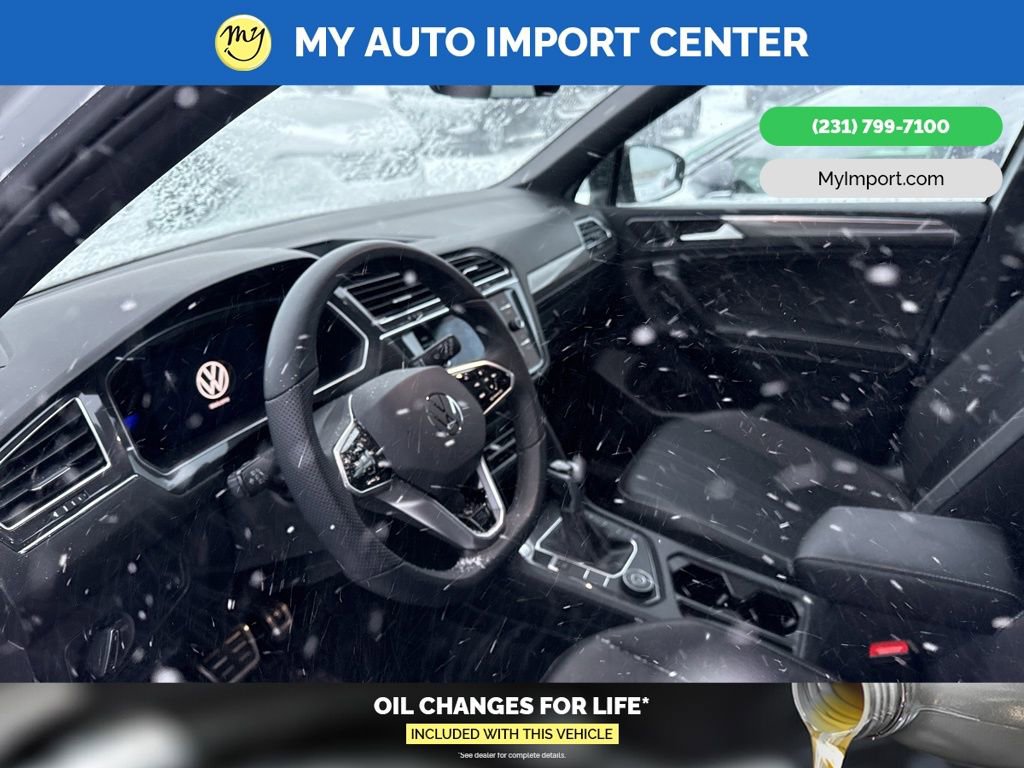 Used 2022 Volkswagen Tiguan SE R-Line image 10