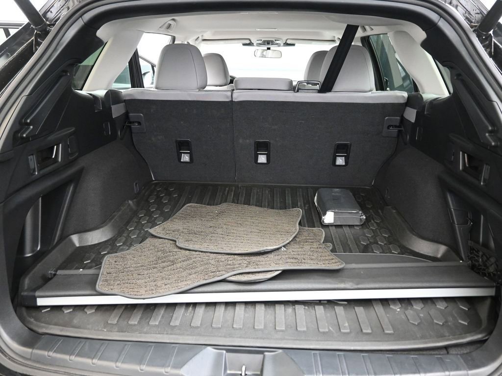 Certified 2025 Subaru Outback Premium image 17