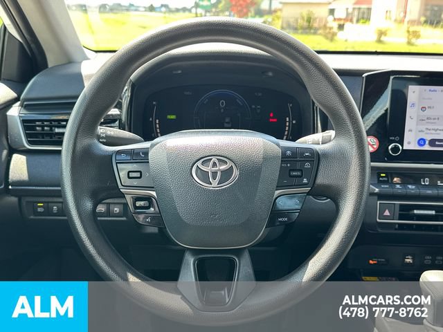 Used 2025 Toyota Camry LE FWD image 28