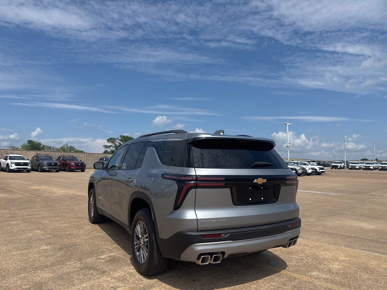 Used 2026 Chevrolet Traverse LT w/ Driver Confidence Package FWD image 17