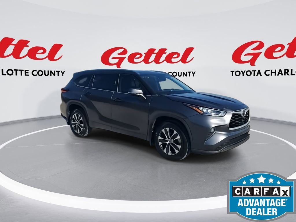 Used 2020 Toyota Highlander XLE image 2