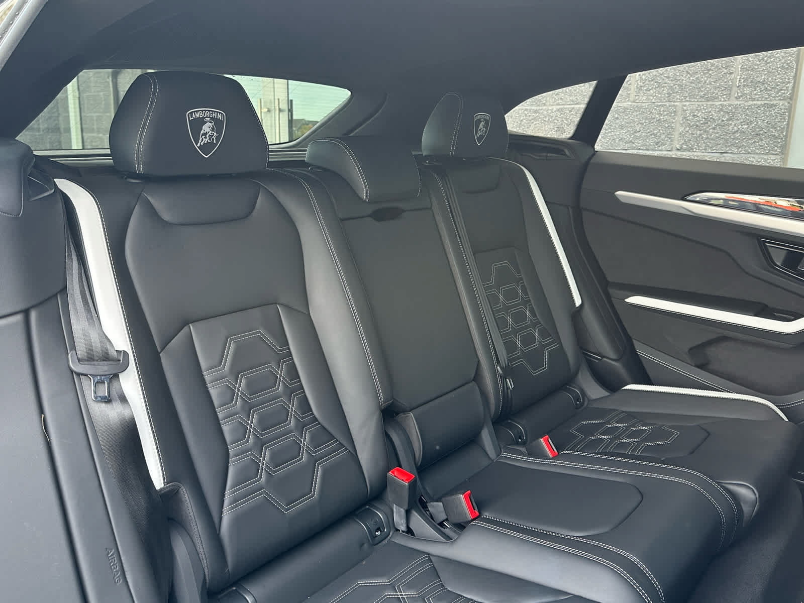 Used 2025 Lamborghini Urus Performante AWD/4WD image 14