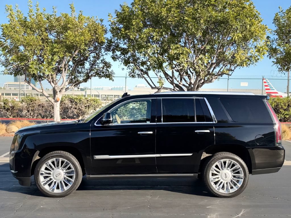Used 2019 Cadillac Escalade Platinum AWD/4WD image 7