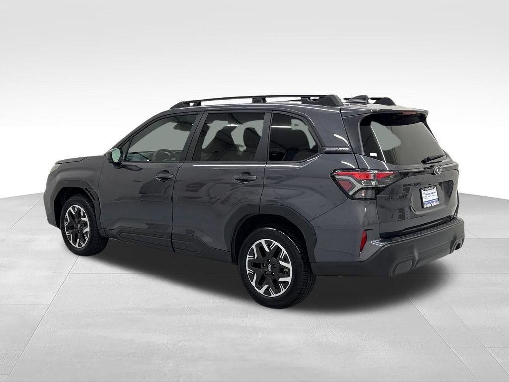 Used 2026 Subaru Forester Premium AWD/4WD image 5