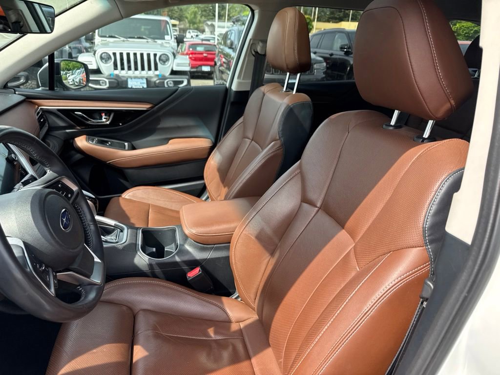 Used 2022 Subaru Outback Touring AWD/4WD image 4