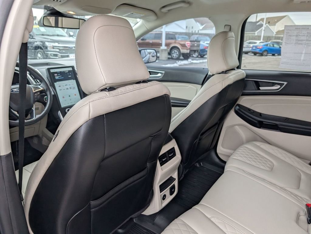 Used 2023 Ford Edge Titanium image 35