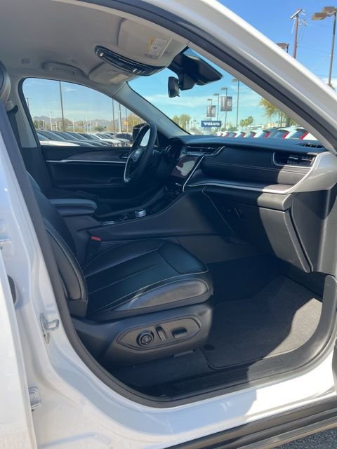 Used 2023 Jeep Grand Cherokee Limited w/ Trailer Tow Prep Group (B) image 29