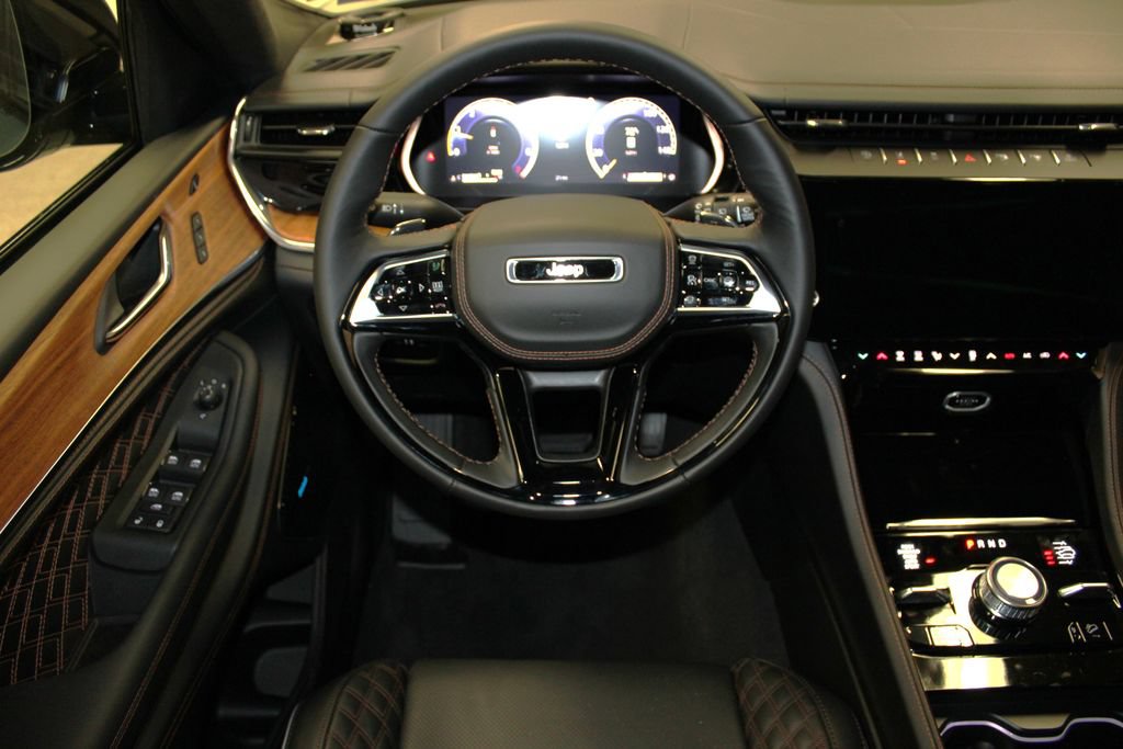 New 2026 Jeep Grand Cherokee Summit w/ MOPAR Finishing Package AWD/4WD image 12
