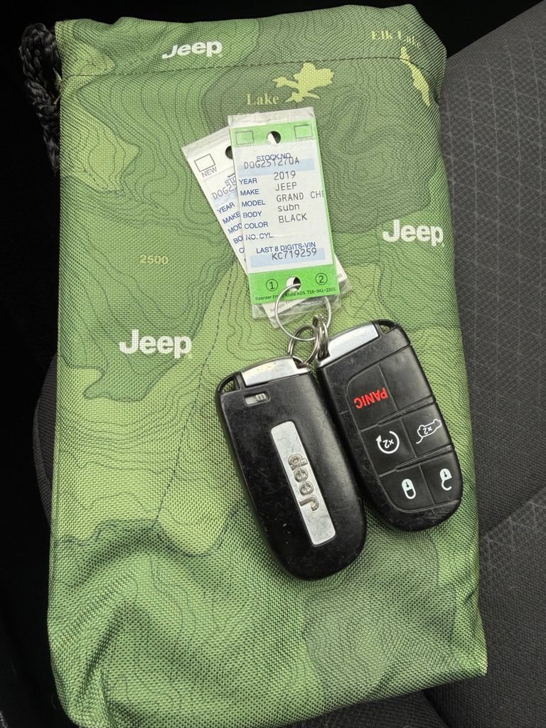 Used 2019 Jeep Grand Cherokee Laredo AWD/4WD image 33